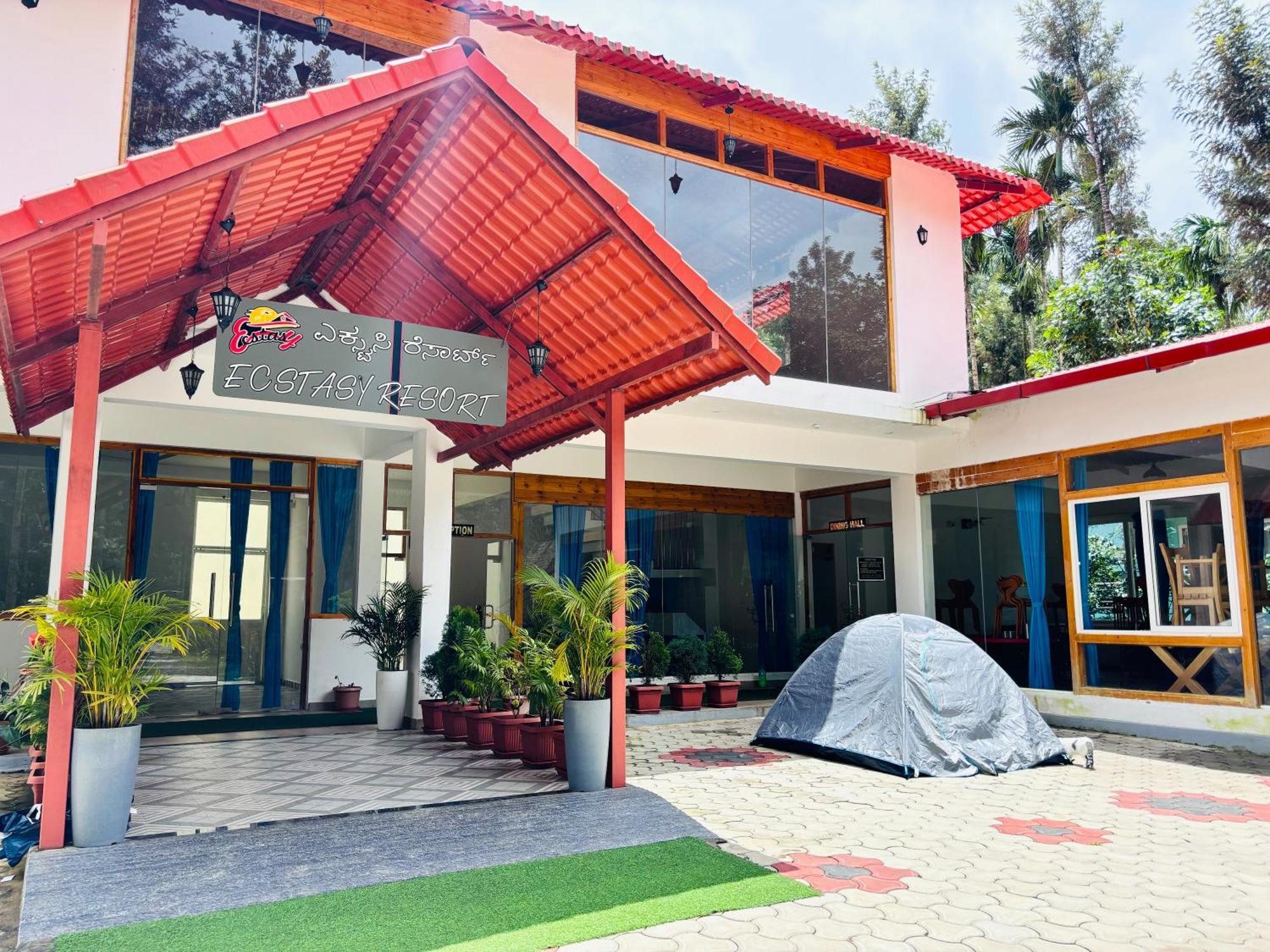 Ecstasy Tent Stay With Swimming Pool & Common Washroom Chikmagalur Exterior photo