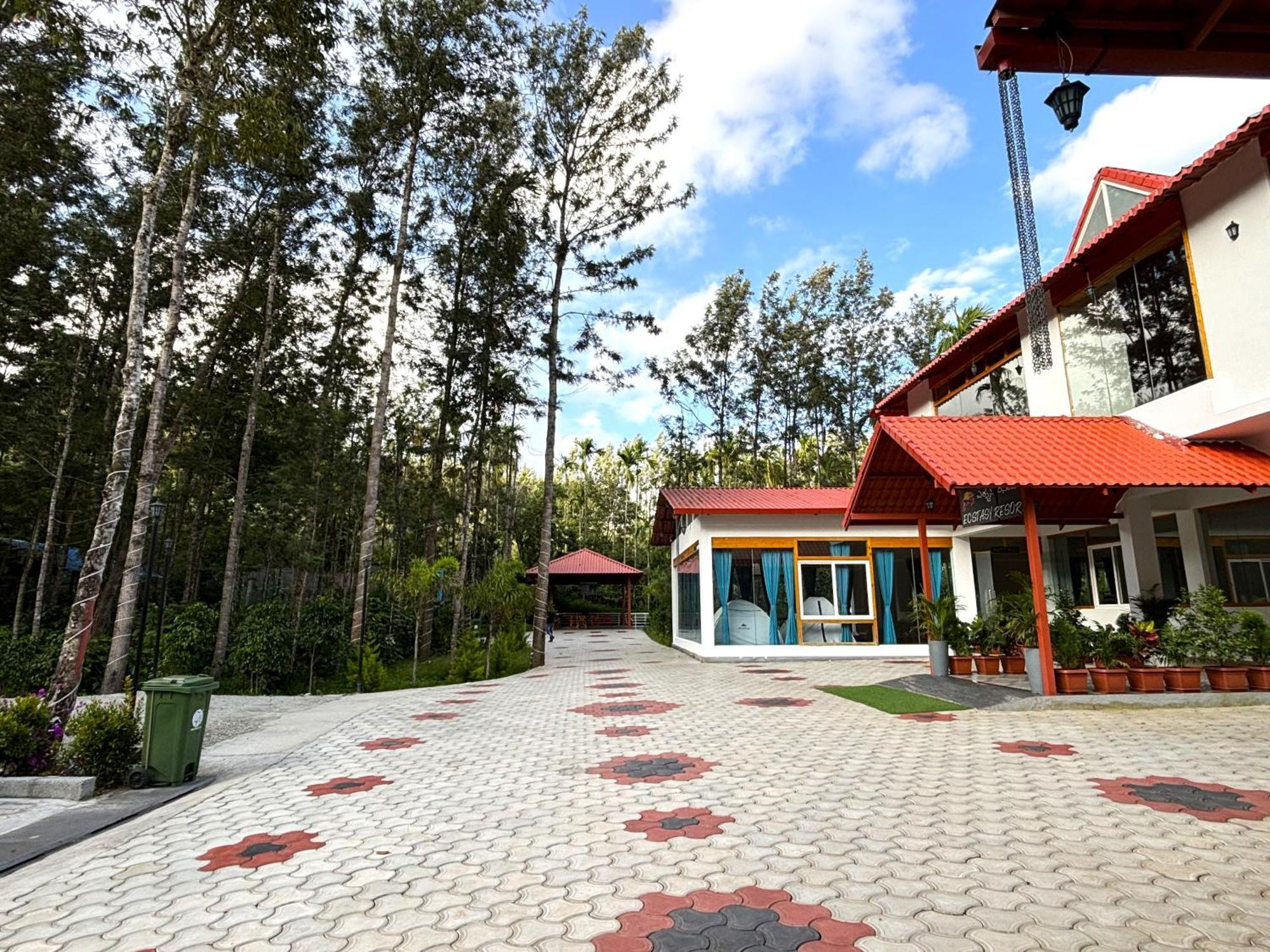 Ecstasy Tent Stay With Swimming Pool & Common Washroom Chikmagalur Exterior photo